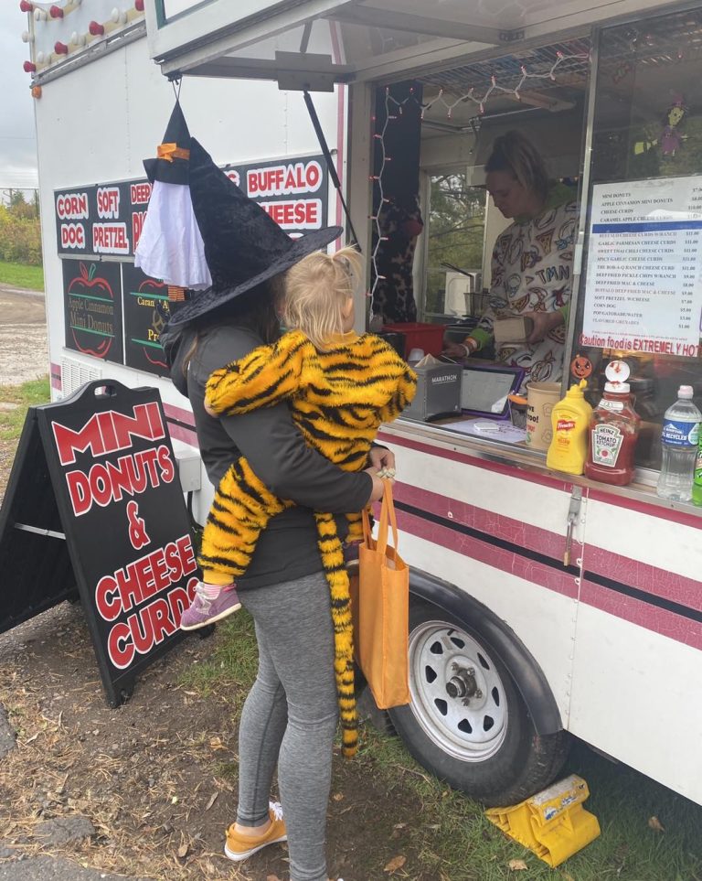 Boo at the Zoo 2025 – Lake Superior Zoo